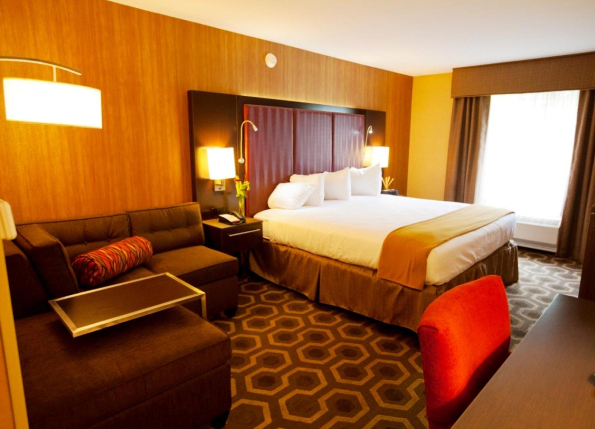 Holiday Inn Express Hotel & Suites Vineland Millville By Ihg Exterior photo