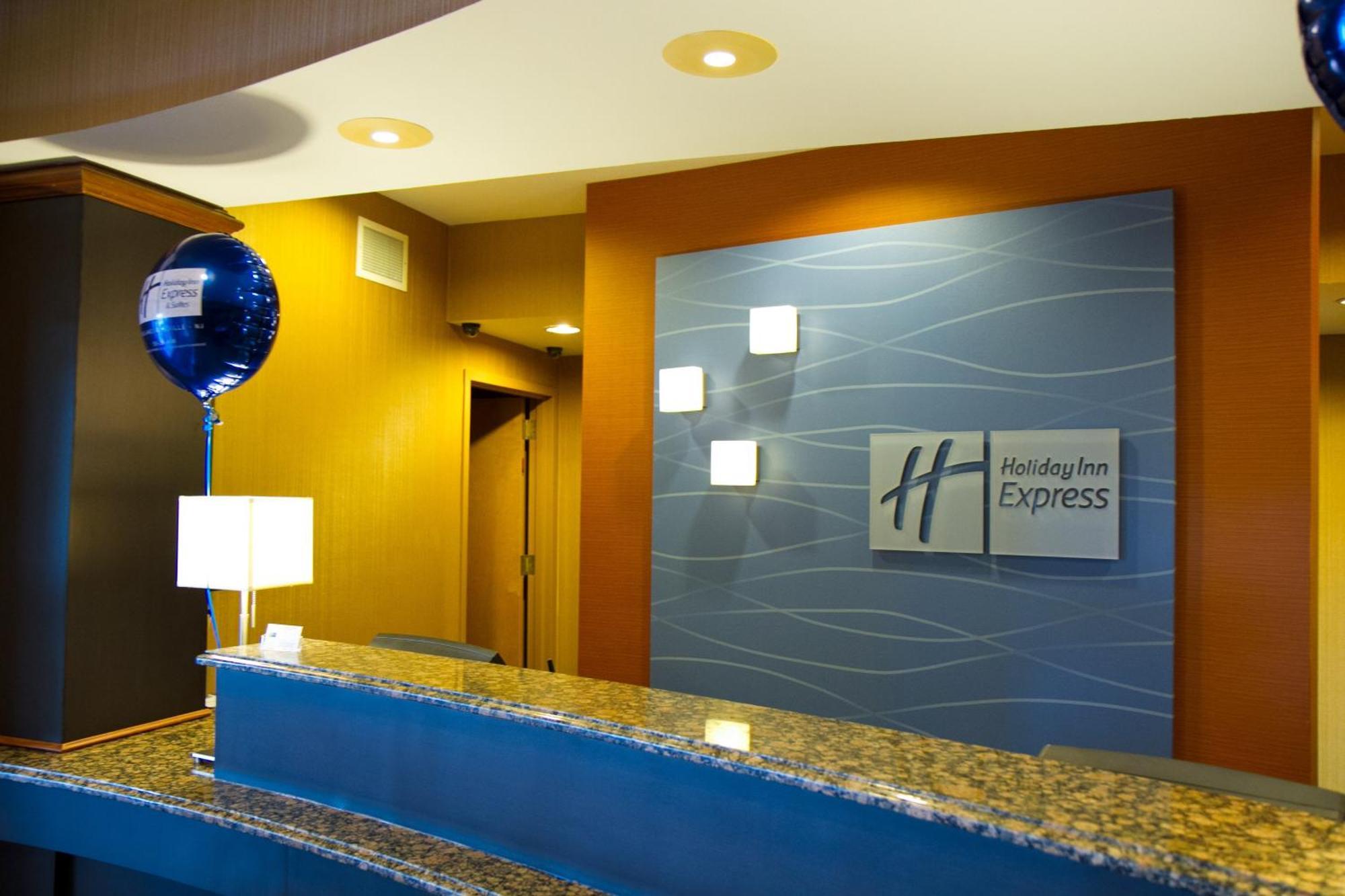 Holiday Inn Express Hotel & Suites Vineland Millville By Ihg Exterior photo
